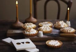 Oak Candle Holder -Home Furnishing Store Fanny Haag OVO Things a e6ea4156 744d 40c0 8c25 c411ddf36534