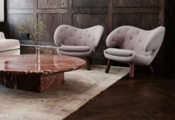 Pelican Chair, 1941 10 Pelican Chair, 1941 -Home Furnishing Store pelican chair feature 1