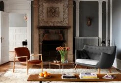 Poet Sofa, 1941 31 Poet Sofa, 1941 -Home Furnishing Store poet sofa feature 1