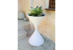 Spindel Planter -Home Furnishing Store spindle planter eternit twentytwentyone 3