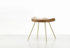 Vitra Tabouret N° 307, 1951 -Home Furnishing Store twentytwentyone vitra jean prouve tabouret 307 light oak 4