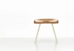 Vitra Tabouret N° 307, 1951 -Home Furnishing Store twentytwentyone vitra jean prouve tabouret 307 light oak 6